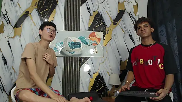 VERY_HOT_GUYS webcam