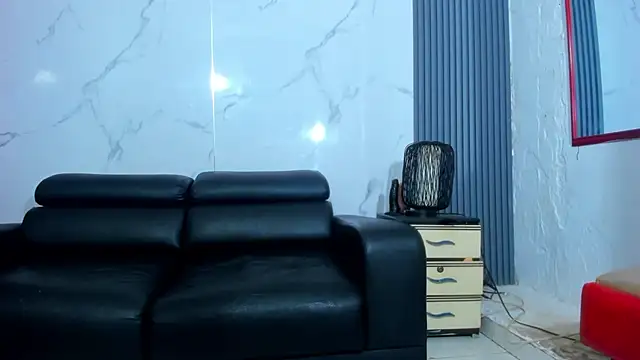 Kleyn_black webcam