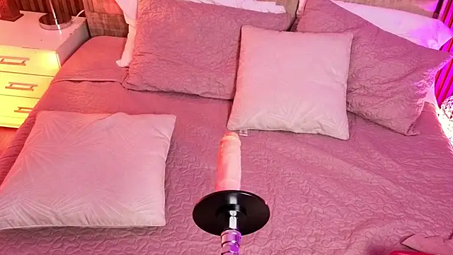 MiaBlackrose webcam