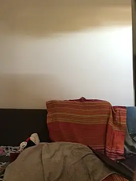 MysticKittye webcam