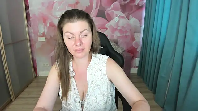 LunaKissesx webcam