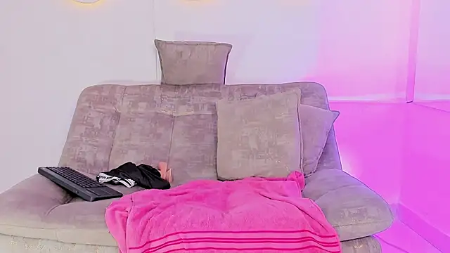 ArohomLester_ webcam