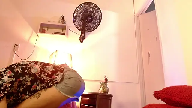 Aurora_ath live cam on StripChat