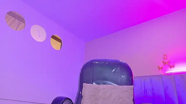 Nascary_Fox live cam on StripChat