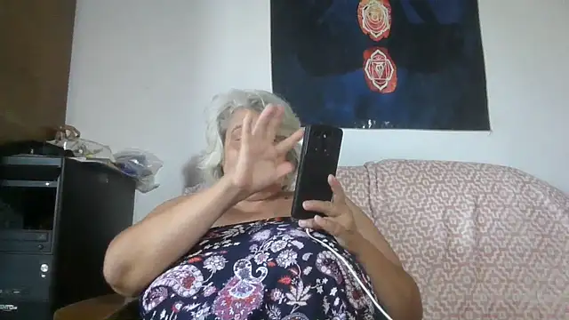 ExquisiteMature webcam
