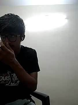 Badboy_Gaurav_04073 live cam on StripChat