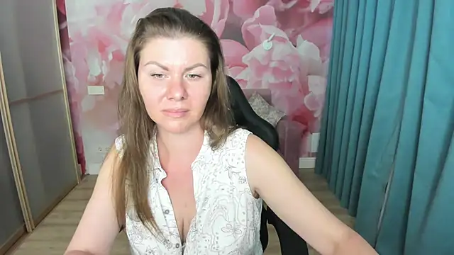 LunaKissesx webcam