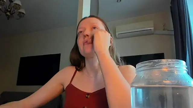 Holistic_woman webcam