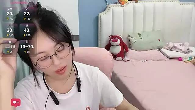 Luna-666 webcam