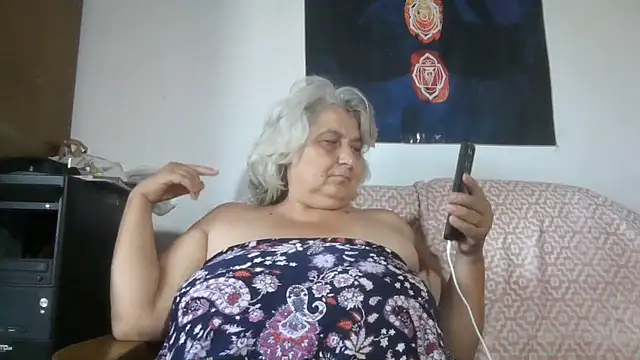 ExquisiteMature webcam