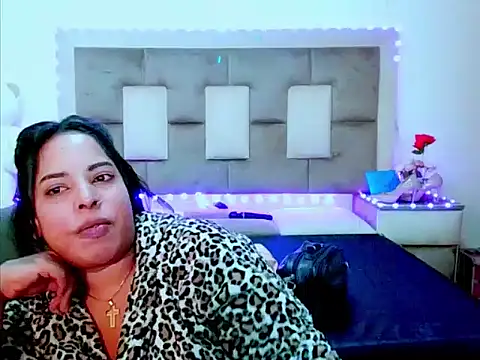 indiantopaz694u webcam
