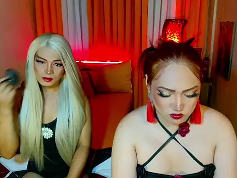 Phenomenal_Shemale webcam