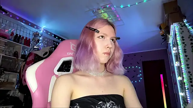 lonely_bunny webcam