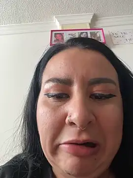 Abril_Luv webcam