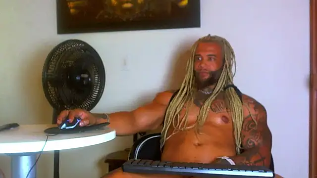 ragnar0825 webcam