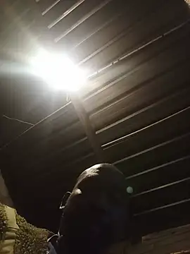 WiseDi live cam on StripChat
