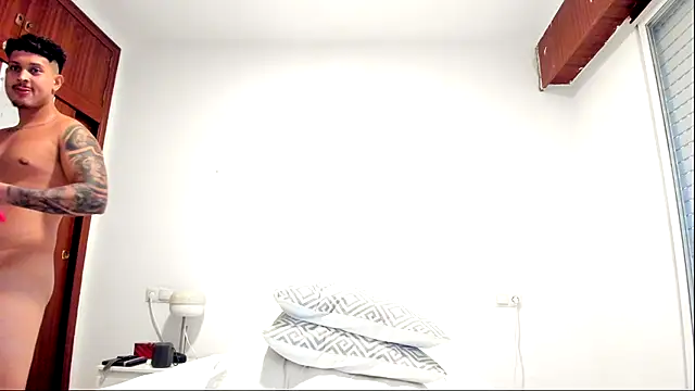 JohanSmith live cam on StripChat
