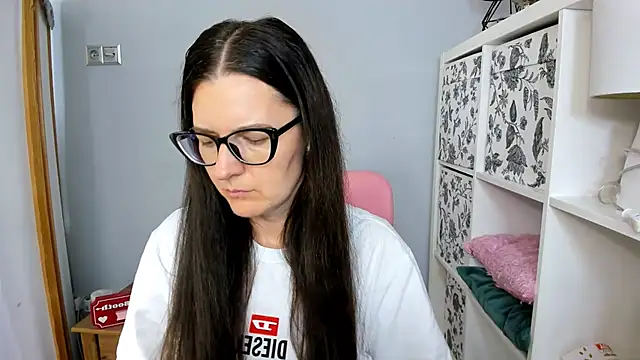 NadiaXlove webcam