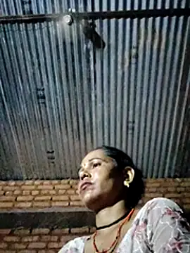 Pooja750 webcam
