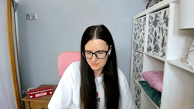 NadiaXlove webcam