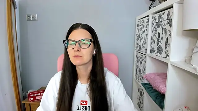 NadiaXlove webcam