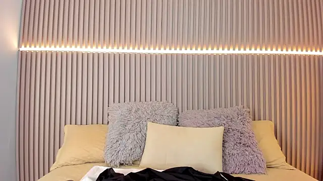 Victoria_Rosee webcam