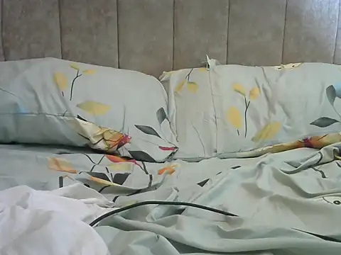 Bigras0011 live sex cam