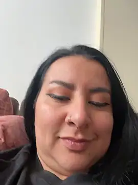 Abril_Luv webcam