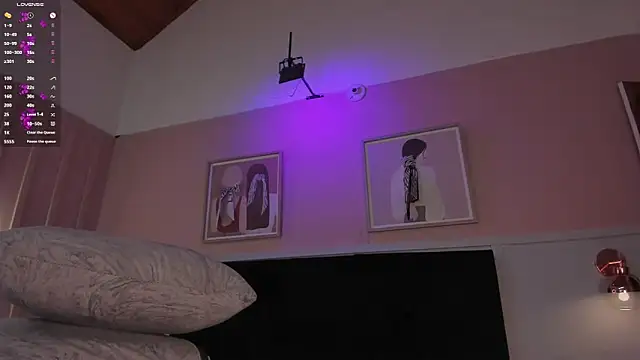 elodie_walker webcam