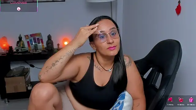 Sara_Charmy webcam