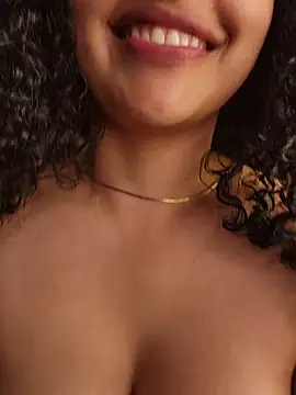 Lucy_Marin webcam