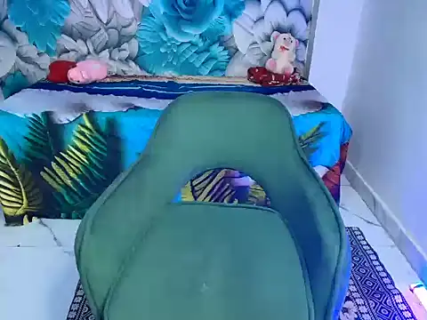 Hot-kavya webcam