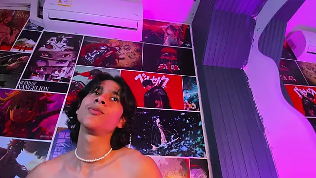 Cheys_Mast live sex cam