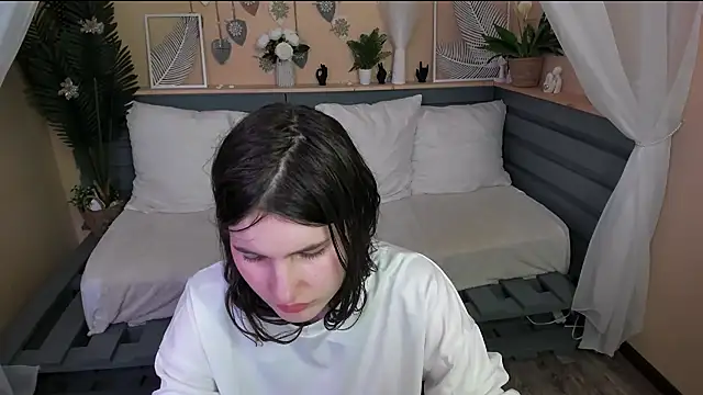 NoriMoore webcam