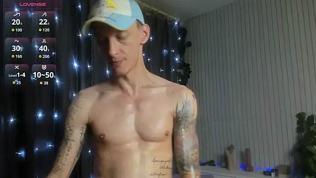 James2Inked live cam on StripChat