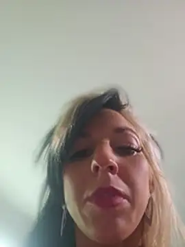 lil_jiggly webcam