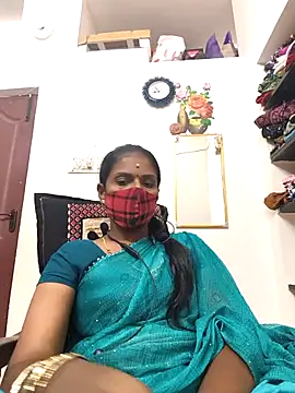 Tamil_Yalini12 live cam on StripChat