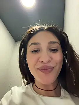 IrisBlues live cam on StripChat