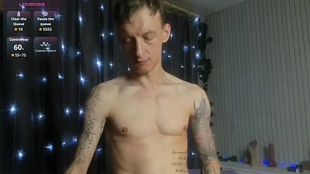 James2Inked live cam on StripChat