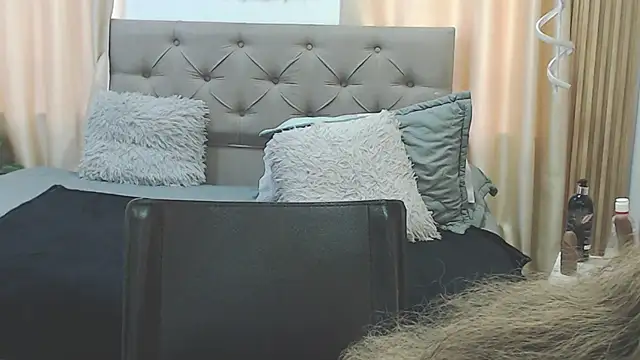 sasi_luna webcam