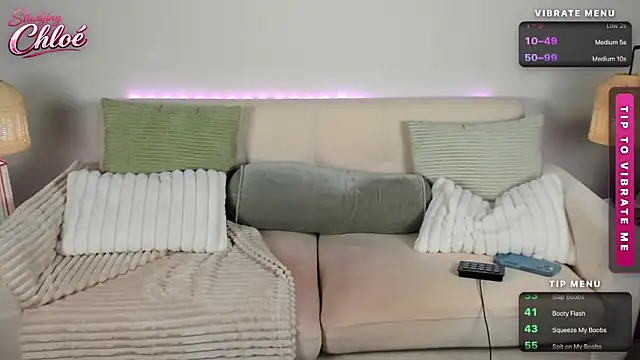 itschloelaurent live sex cam