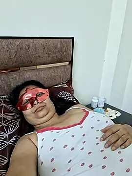 Naughty-Nancy webcam