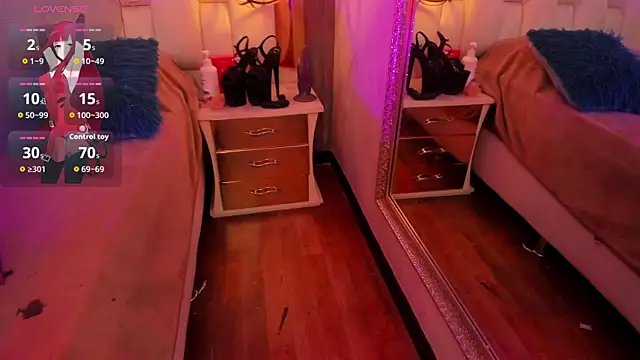 Foxxy_Doll webcam