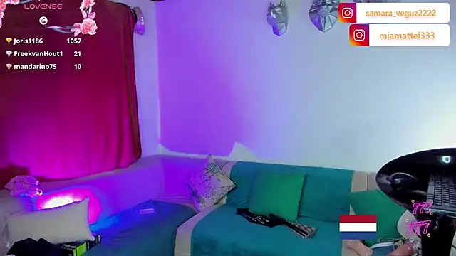 samara_veguz222 live cam on StripChat