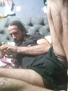 hairy_mannn webcam