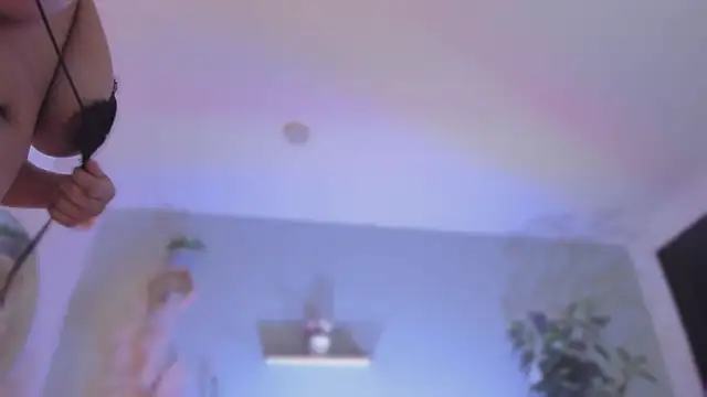 YariRose live sex cam