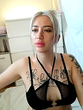 Gina-Lumara webcam
