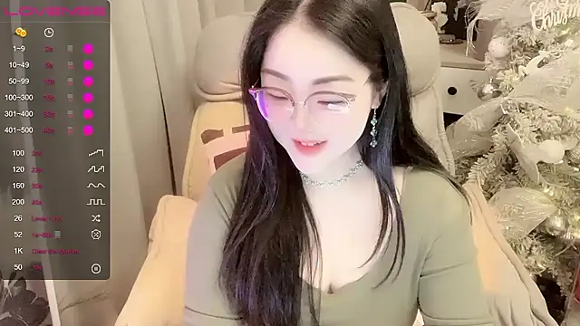 Monica-666888- webcam