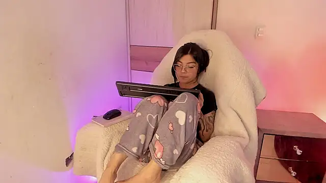 sofi_soft_ - Sofi_soft_'s free webcam - UK Sex Cams