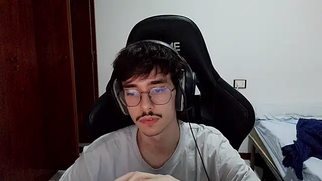 gabrielNovin17cm webcam